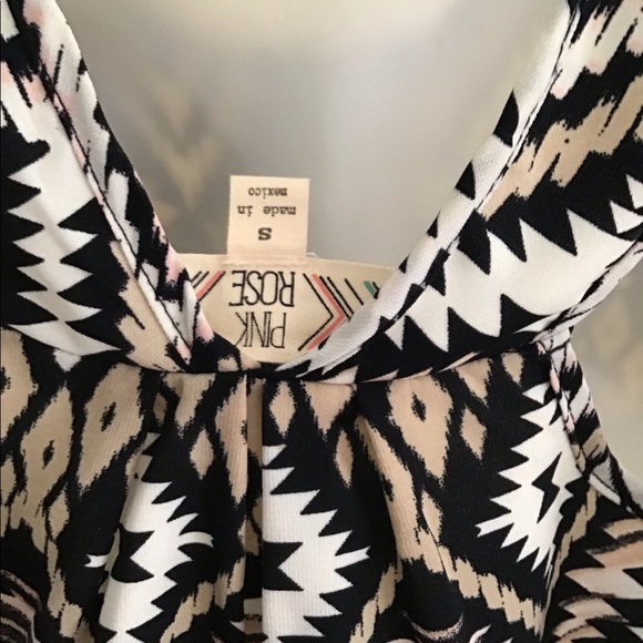 Pink rose sleeveless blouse size small geometric design black beige zigzags - Picture 4 of 6